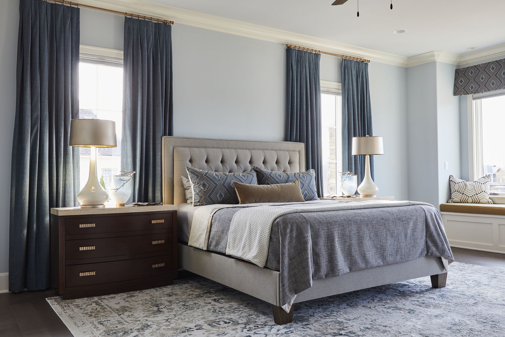 bedroom interior decorator
